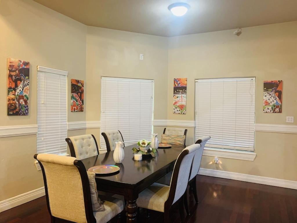 Brownsville Comfort 2 Bedroom 1 Bath , Spacious Kitchen And Outdoor Home Екстериор снимка