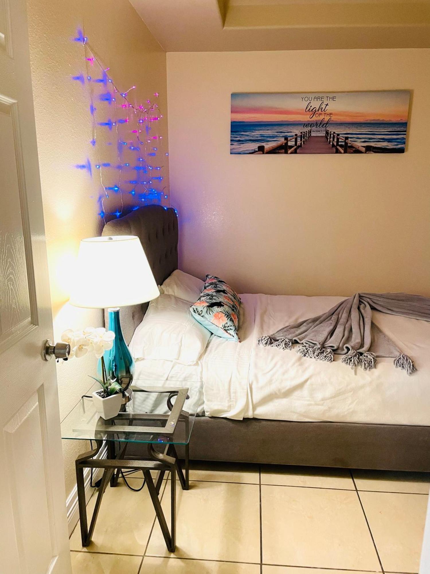 Brownsville Comfort 2 Bedroom 1 Bath , Spacious Kitchen And Outdoor Home Екстериор снимка