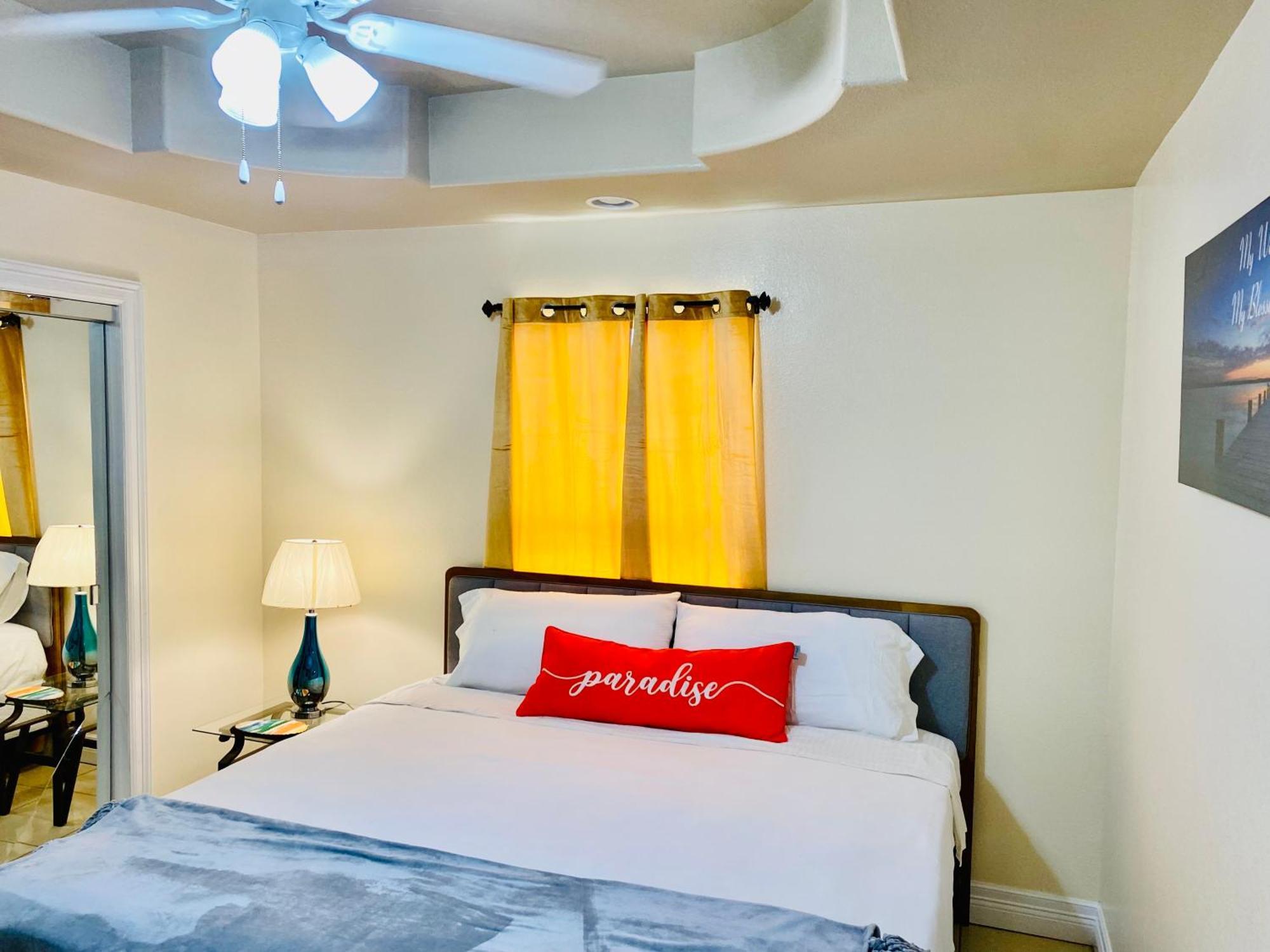 Brownsville Comfort 2 Bedroom 1 Bath , Spacious Kitchen And Outdoor Home Екстериор снимка