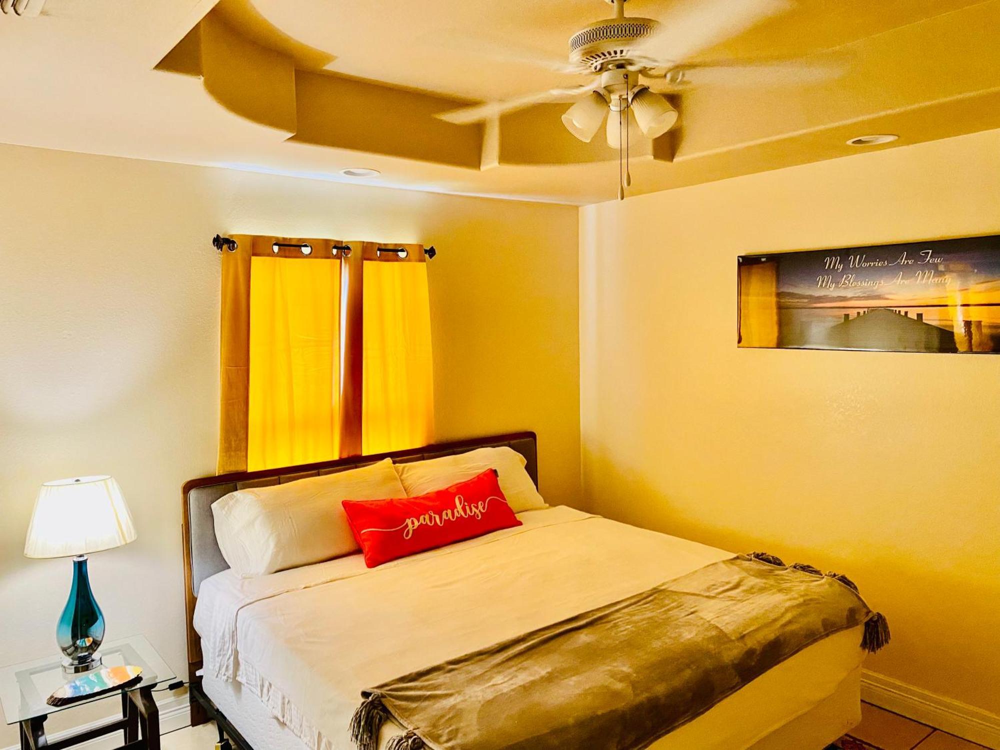 Brownsville Comfort 2 Bedroom 1 Bath , Spacious Kitchen And Outdoor Home Екстериор снимка