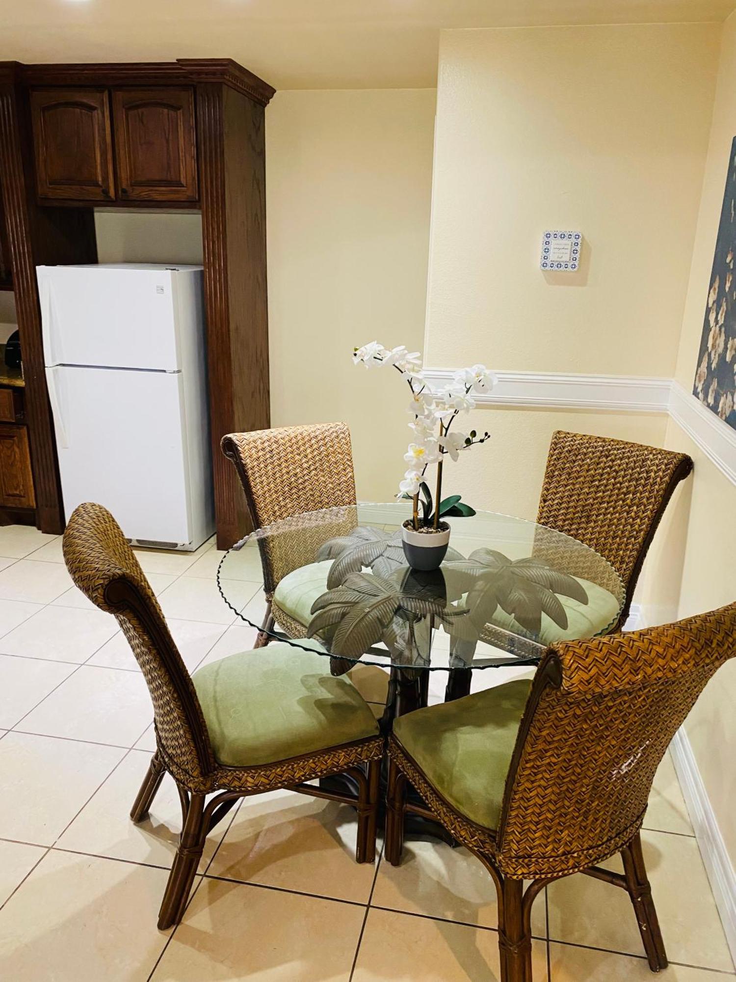 Brownsville Comfort 2 Bedroom 1 Bath , Spacious Kitchen And Outdoor Home Екстериор снимка